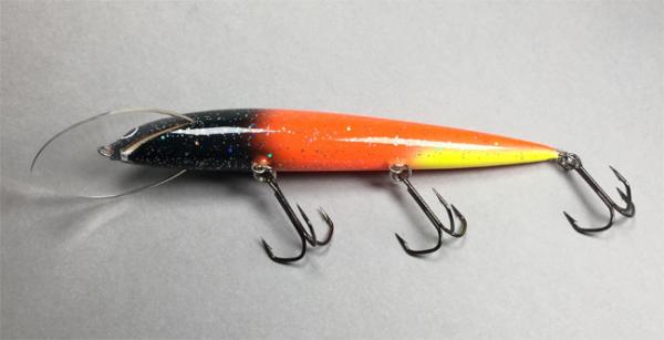 Karikko Wobbler, Länge: 18 cm, Farbe: Black-Head-Orange 042, schwimmend, von Suomen UistinThe Finnish Lure Company (Jarmo Rapala)